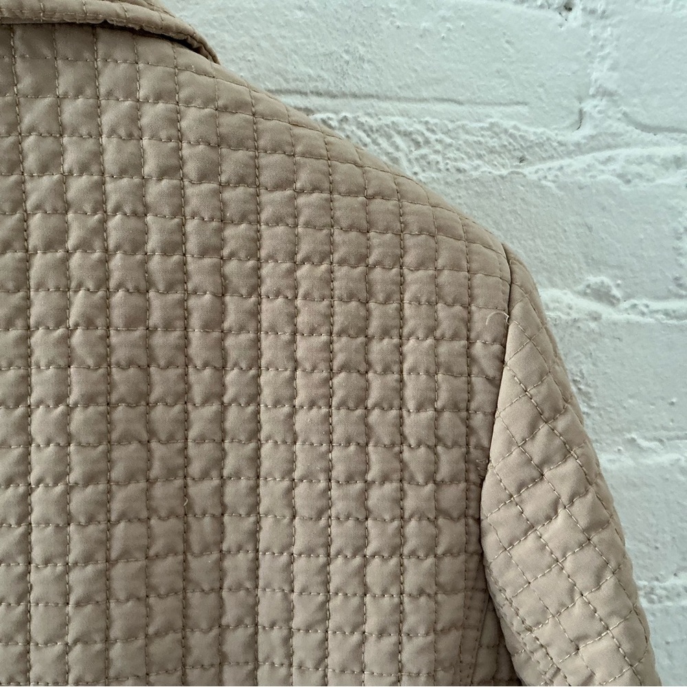 Womens Quilted Jacket Beige Tan Snap Front Classic Versatile Minimalist Size L - Picture 10 of 16